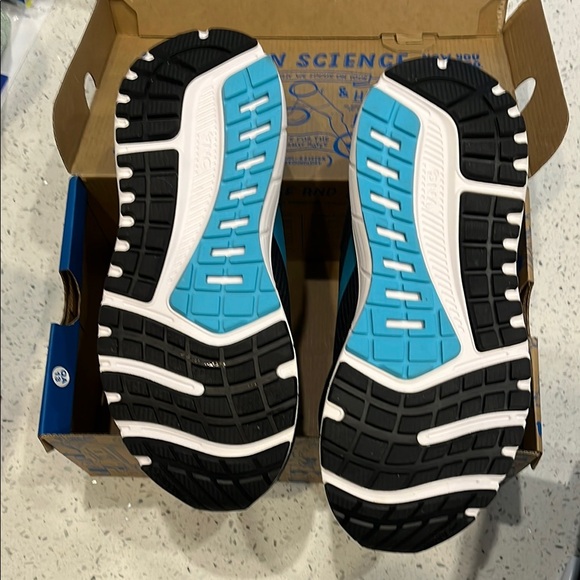 Brooks Ariel '20 Women's Running Shoes | Sz 9 2E - Picture 14 of 14